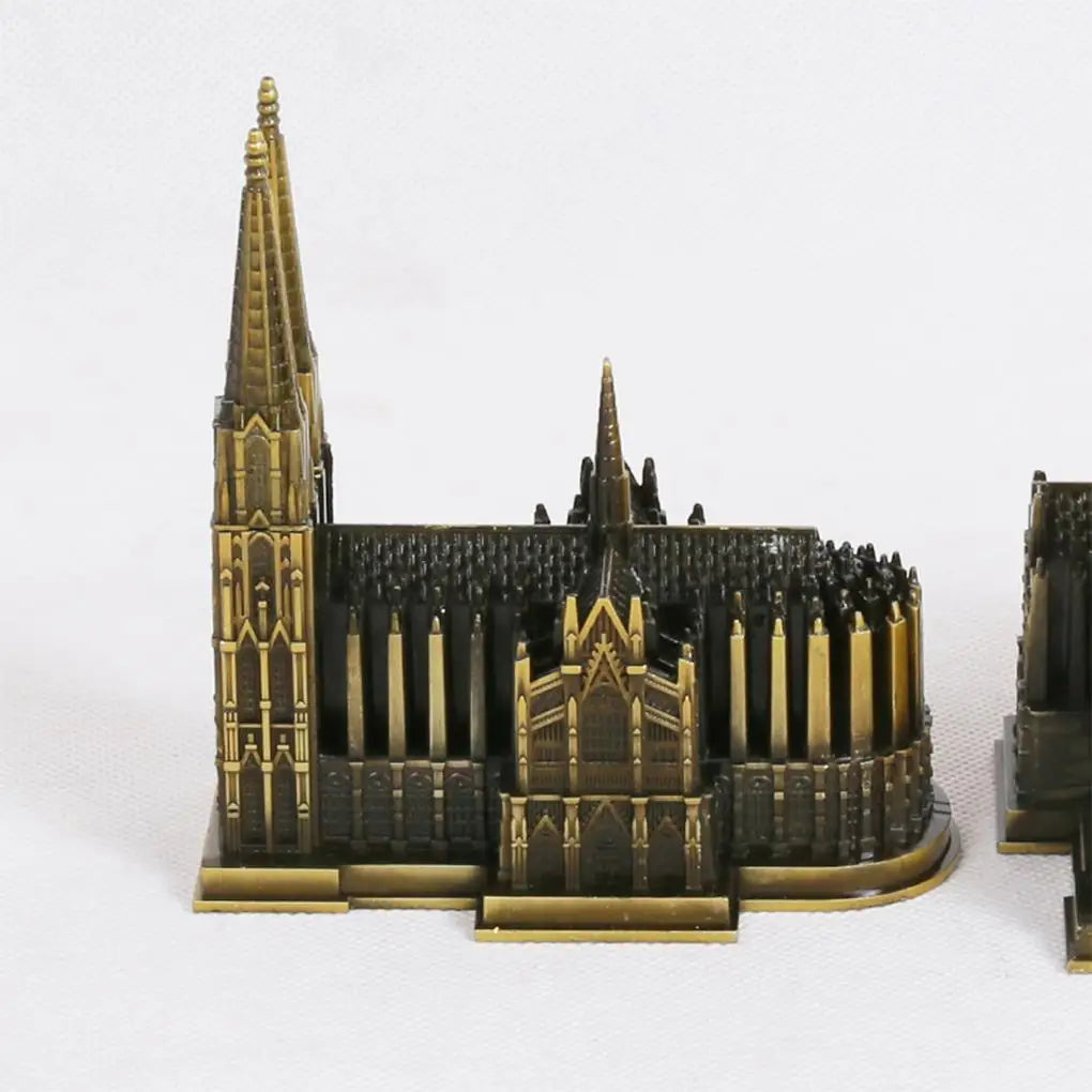 Cologne Cathedral Model Alloy Germany Landmark of the City Architecture Model Cologne Cathedral Craft Ornament 7x11.8x12.4 cm